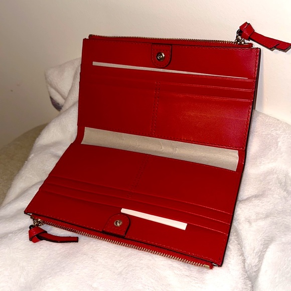 Kate Spade wallet - Picture 3 of 8